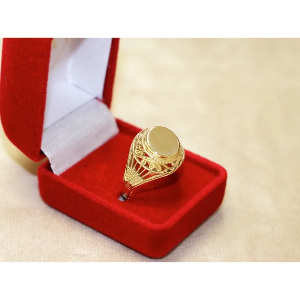 Felújított arany női pecsét gyűrű Felújított arany női pecsét gyűrű