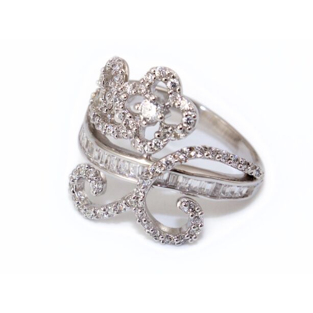 Köves-virágos ezüst gyűrű