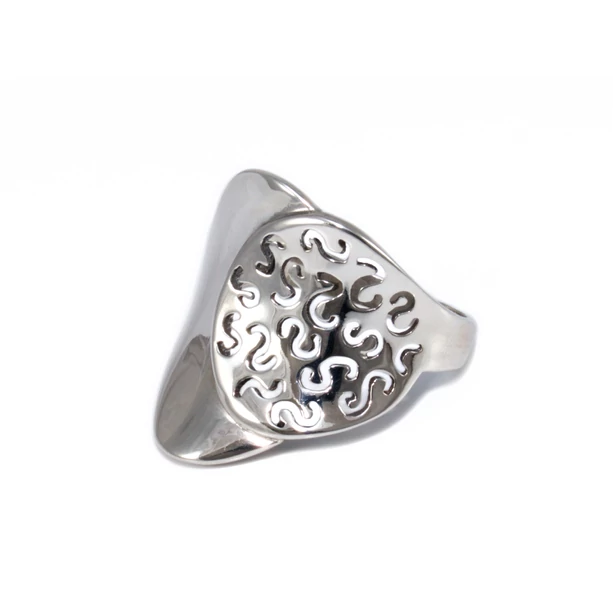 Áttört mintás ezüst koktélgyűrű Áttört mintás ezüst koktélgyűrű